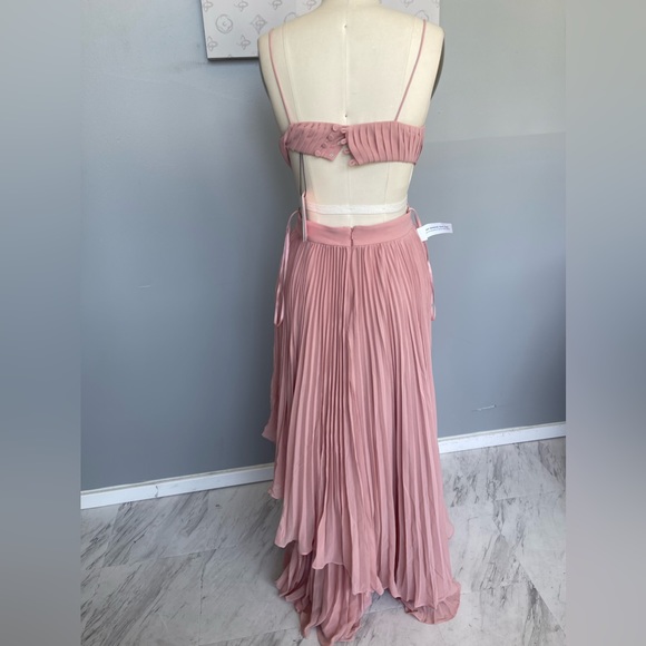 Fame and Partners Dakota Dress- pleat rib cut detail - Picture 5 of 6